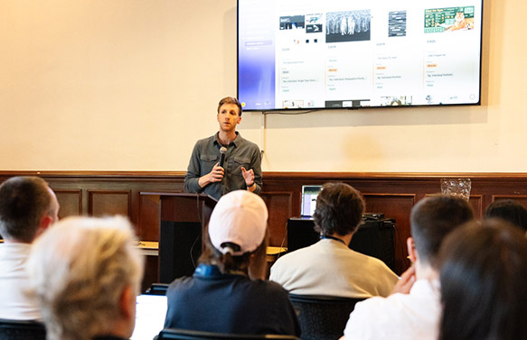 AU alumnus named World’s Best Designer in international news design competition