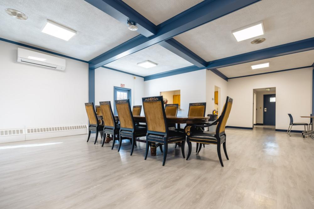 USA House dining room