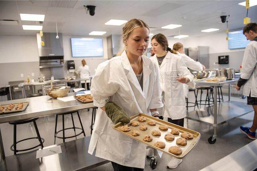 Students in the new Archer Dietetics Foods Lab