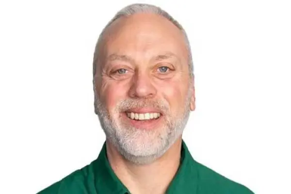 Administrative licenses from AU help Jeff Jones land director of player