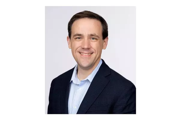 head shot of Kevin Vallier