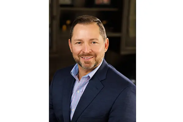 head shot of Kevin Doss