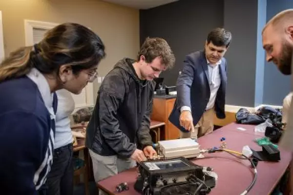 Student in 5G Wireless Training class