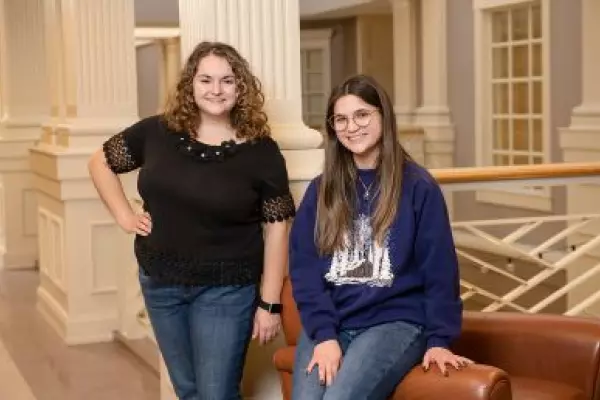 students who are public relations and communications majors