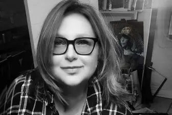 head shot of Jamie Lindholm