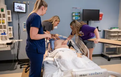 demonstration for summer nursing camp student